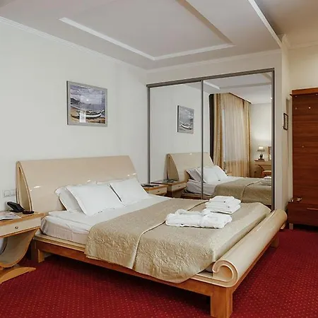 Готель Odesskij Dvorik Hotel And Restaurant