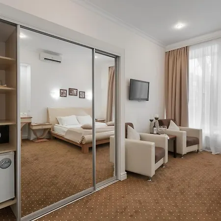 Odesskij Dvorik Hotel And Restaurant 4* Одеса