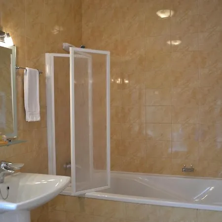Odesskij Dvorik Hotel And Restaurant 4*