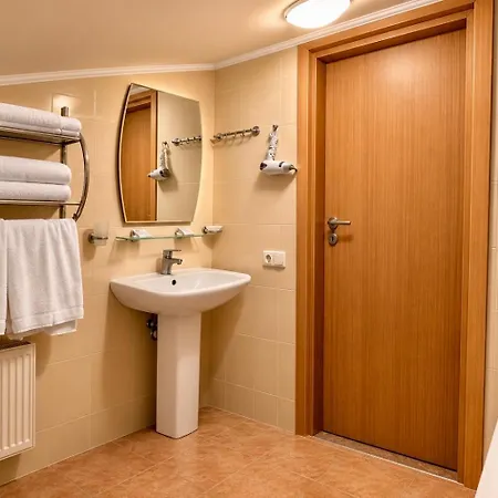 Готель Odesskij Dvorik Hotel And Restaurant 4*