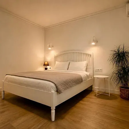 Готель одеський дворик Hotel&restaurant 4*