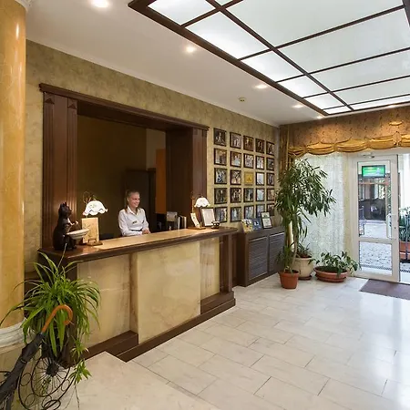 Odesskij Dvorik Hotel And Restaurant Одеса