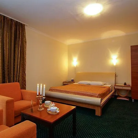 Odesskij Dvorik Hotel And Restaurant