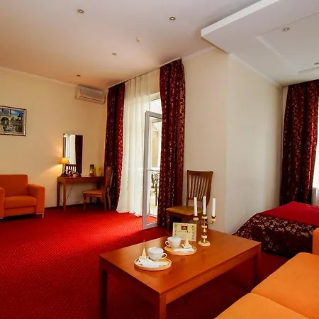 Odesskij Dvorik Hotel And Restaurant 4* Одеса