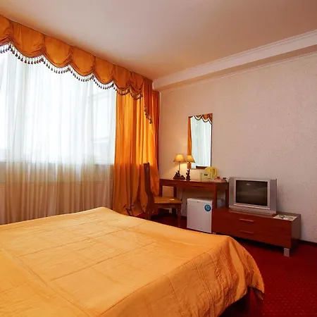 Odesskij Dvorik Hotel And Restaurant Готель