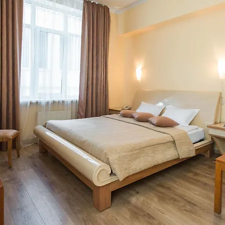 Odesskij Dvorik Hotel And Restaurant 4*