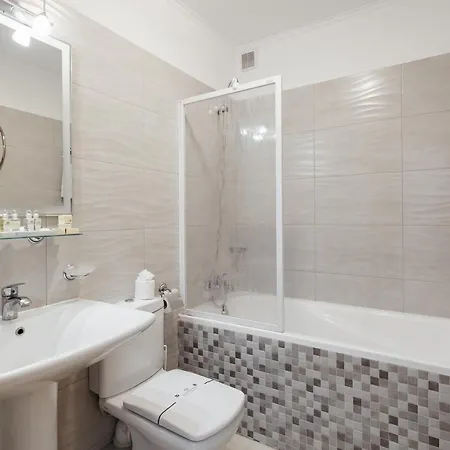 Odesskij Dvorik Hotel And Restaurant Готель 4*