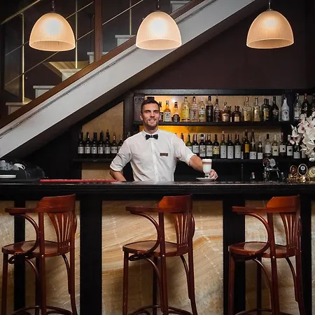 Odesskij Dvorik Szálloda 4*