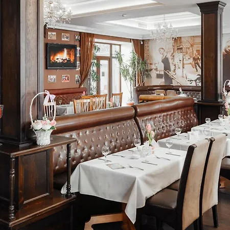 Odesskij Dvorik Hotel And Restaurant