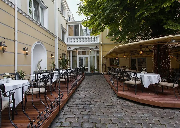Odesskij Dvorik Hotel 4*
