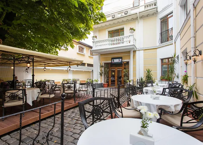 Odesskij Dvorik Hotel