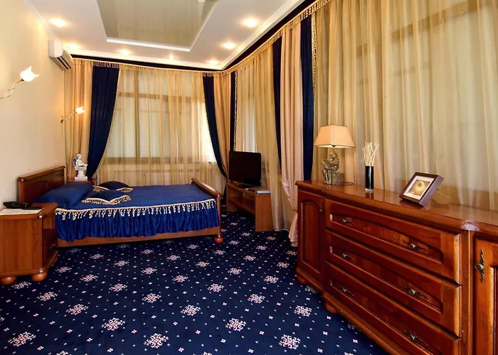 Odesskij Dvorik Hotel 4*