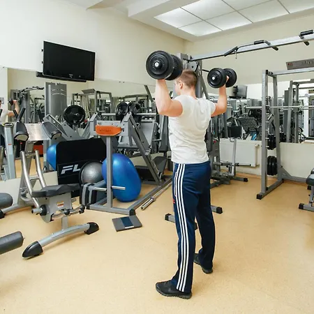 מלון Odesskij Dvorik