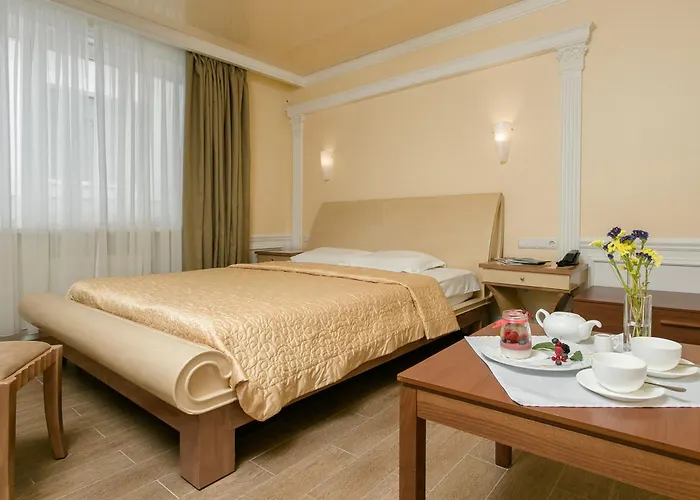 Odesskij Dvorik Готель 4*