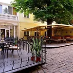 Odesskij Dvorik Hotel 4*